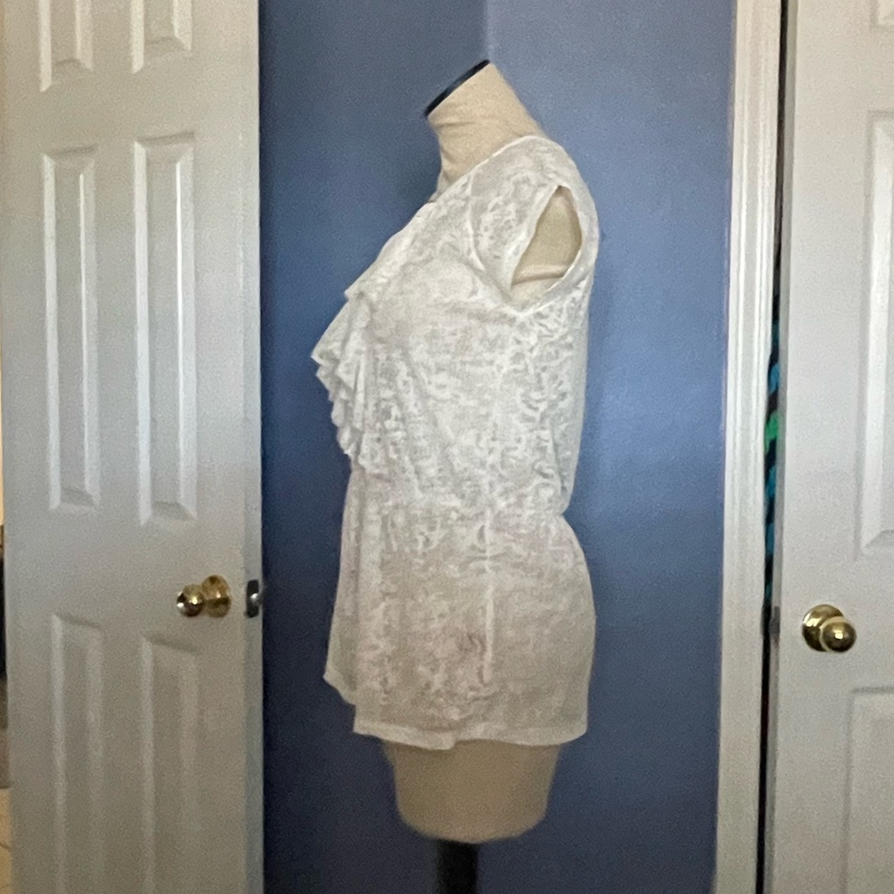 The Limited Cream Peplum Lace Women's Top - Picture 3 of 5
